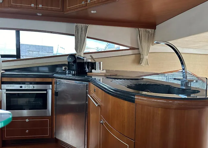 Yacht Pegasus Ii Ботель *