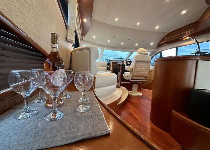 Yacht Pegasus Ii Барселона